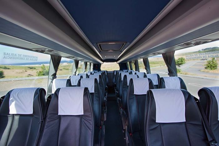 El mejor precio del alquiler de microbus con conductor en A Coruña